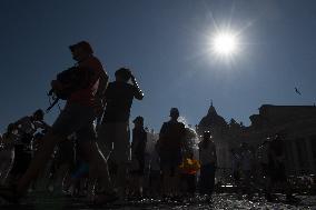 Pope Francis Attends An Open-Air Audience - Vatican