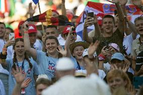 Pope Francis Attends An Open-Air Audience - Vatican