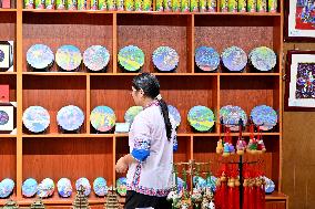 CHINA-GUANGXI-LIUZHOU-FARMER PAINTING (CN)