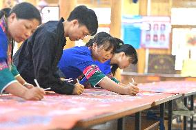 CHINA-GUANGXI-LIUZHOU-FARMER PAINTING (CN)