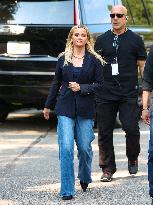 Reese Witherspoon On Set - NYC