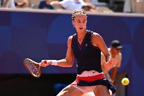 Paris 2024 - Tennis - Anna Karolina Schmiedlova v Barbora Krejcikova