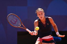 Paris 2024 - Tennis - Anna Karolina Schmiedlova v Barbora Krejcikova