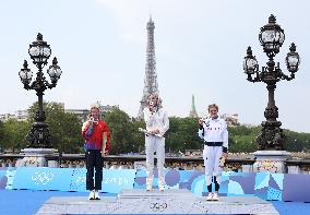 Paris 2024 - Triathlon - Cassandre Beaugrand Wins Gold