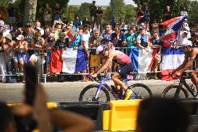 Paris 2024 - Triathlon - Leo Bergere And Pierre Le Corre Competing