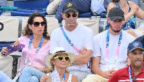 Paris 2024 - Beach Volley - Zidane And Family In The Stands