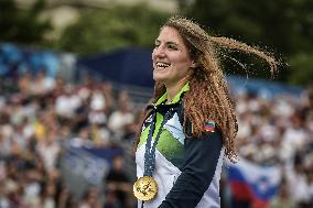 Paris 2024 - Fans welcome medalists at the Parc des Champions in Paris FA