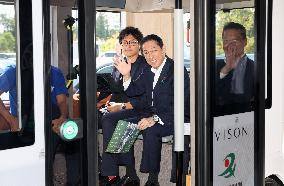 Japan PM rides autonomous bus