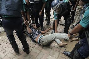 Fresh Violence Erupt In Student Protests - Dhaka