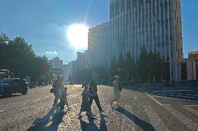 Red Alert For High Temperature in Shanghai