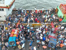 Swimming Crab Harvest in Zhoushan