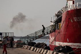 Migrants Landing In Naples