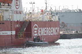 Migrants Landing In Naples