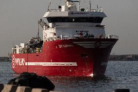 Migrants Landing In Naples