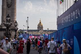 Paris Atmosphere During The Olympic Games