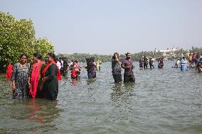 Daily Life At Sambranikodi Island