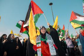 Demonstration In Iran Denouncing The Killing Of The Leader Of Hamas - Tehran