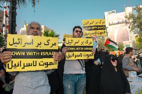 Demonstration In Iran Denouncing The Killing Of The Leader Of Hamas - Tehran