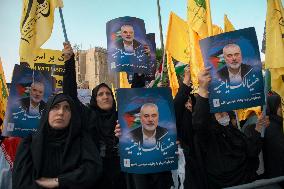 Demonstration In Iran Denouncing The Killing Of The Leader Of Hamas - Tehran