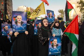 Demonstration In Iran Denouncing The Killing Of The Leader Of Hamas - Tehran