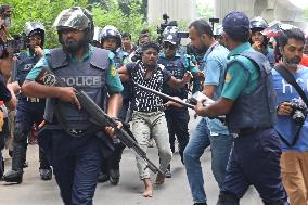 Fresh Violence Erupts In Student Protests - Dhaka