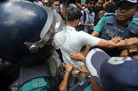 Fresh Violence Erupts In Student Protests - Dhaka