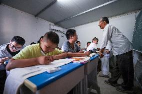 ChineseToday | A teacher's lifelong dedication to education