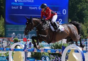 (PARIS2024)FRANCE-VERSAILLES-OLY-EQUESTRIAN