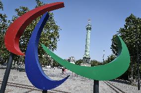 Paris 2024 - Olympic symbols in Paris FA
