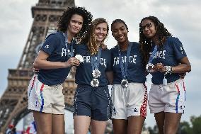 Paris 2024 - Fans welcome medalists at the Parc des Champions in Paris FA