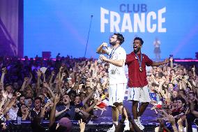 Apithy, Patrice, Pianfetti And Patrice Celebrate His Bronze Medal At Club France