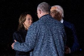 U.S. President Joe Biden and Vice President Harris greet hostages at Joint Base Andrews