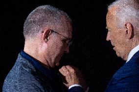 Biden Greets Freed US Prisoners After Swap Deal - Washington