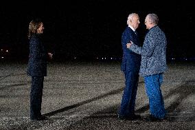 U.S. President Joe Biden and Vice President Harris greet hostages at Joint Base Andrews