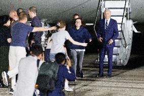 Biden And Harris Welcome Freed Prisoners