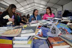 Daily Life In Mexico City