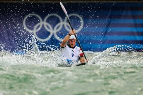 Paris 2024 - Italy’s De Gennaro Takes Gold In The Men’s Kayak Single