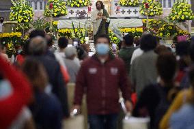 Relics Of St. Jude Thaddeus Arrive At San Hipólito Church In Mexico City