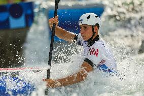 Paris 2024 - Italy’s De Gennaro Takes Gold In The Men’s Kayak Single