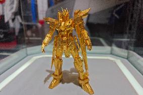 Golden Free GUNDAM