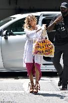 Sarah Jessica Parker On Set - NYC