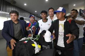 Prisca Awiti, Silver Medal Winner Arriving Mexico City Airport