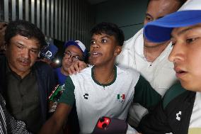 Prisca Awiti, Silver Medal Winner Arriving Mexico City Airport