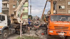 (SpotNews)RUSSIA-NIZHNY TAGIL-BUILDING COLLAPSE