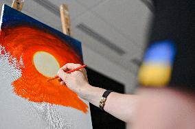 Art class for UNBROKEN Center patients in Lviv