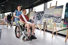 Art class for UNBROKEN Center patients in Lviv