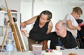 Art class for UNBROKEN Center patients in Lviv