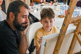 Art class for UNBROKEN Center patients in Lviv