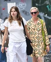 Exclu - Michelle Williams And Her Daughter Out - NYC