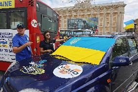 Cars from UK delivered for Kharkiv volunteers